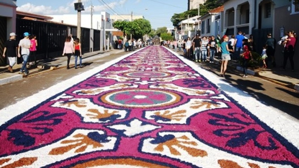 Tapete de Corpus Christis, em São Manuel.