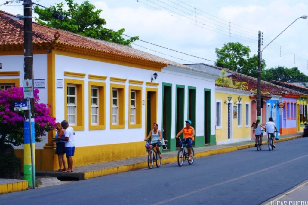 A harmonia do passado, no presente, em Cananéia (SP).