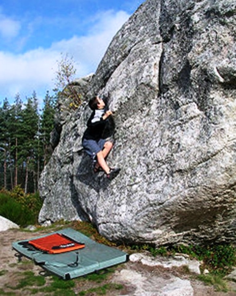 Escalada Boulder, atração em Iperó (SP). 