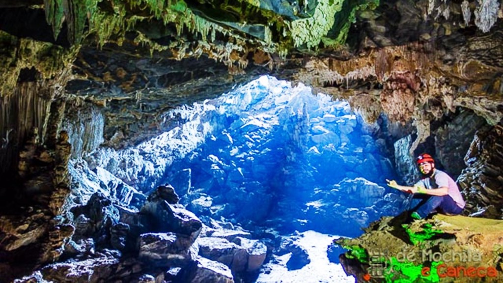 Petar (SP) 400 cavernas.