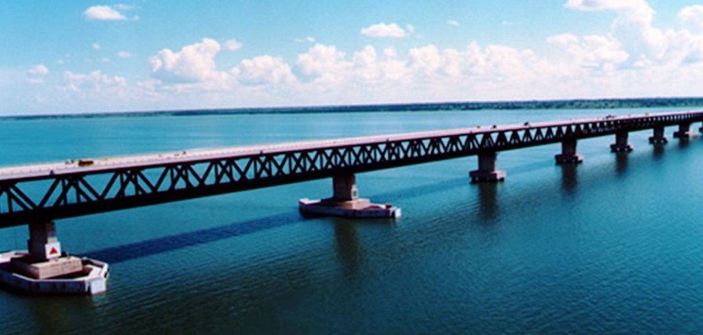 Ponte Rodo Ferroviária em Rubinéia (SP).