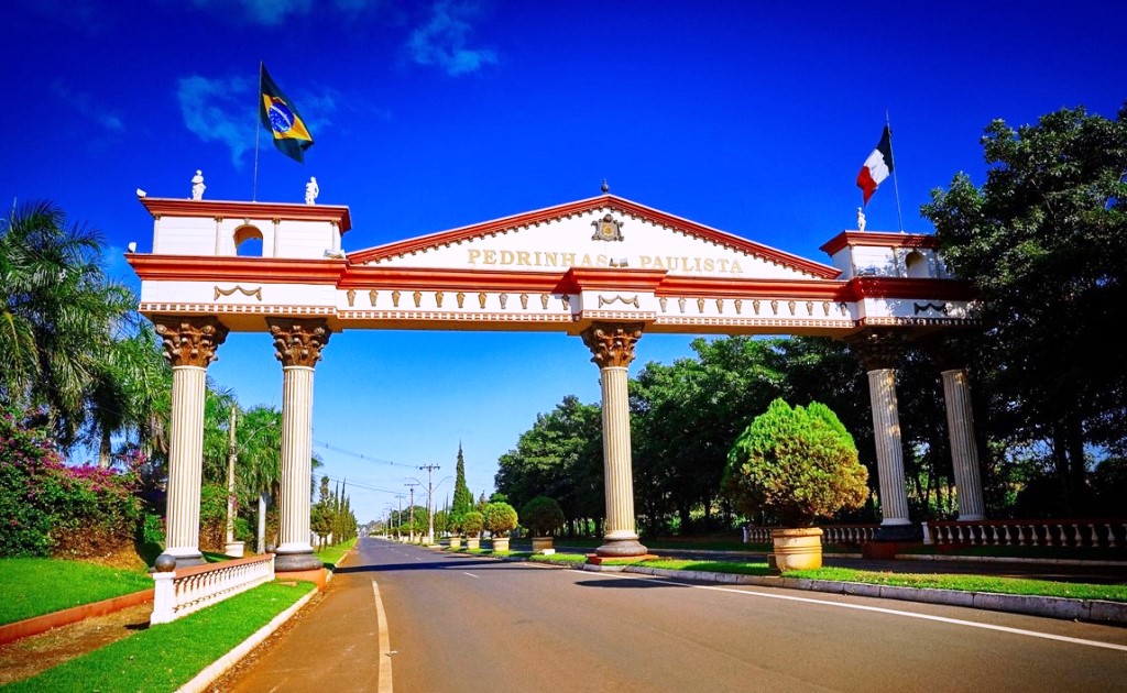  Portal de Pedrinhas Paulista (SP). Foto Aniello de Vita.