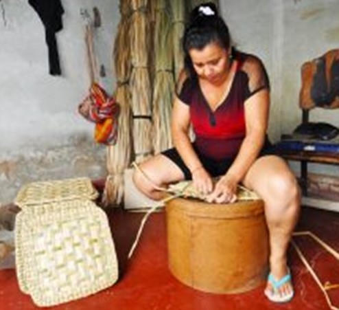 Artesanato em Potim (SP).
