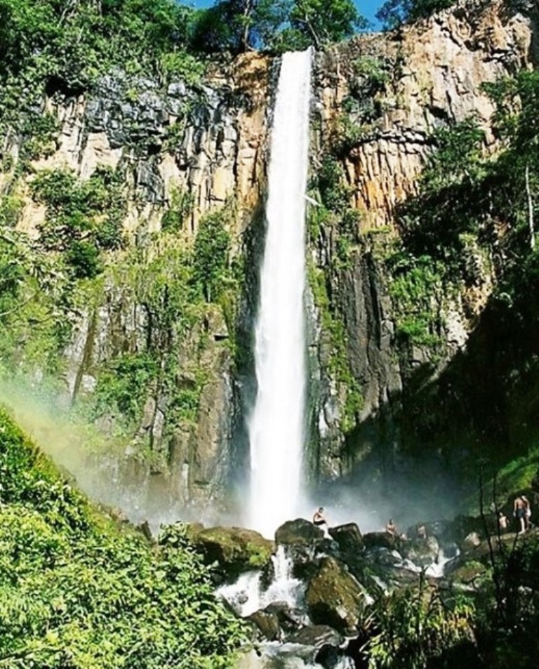 Cachoeira do Itambé, em Cássia dos Coqueiros (SP).
