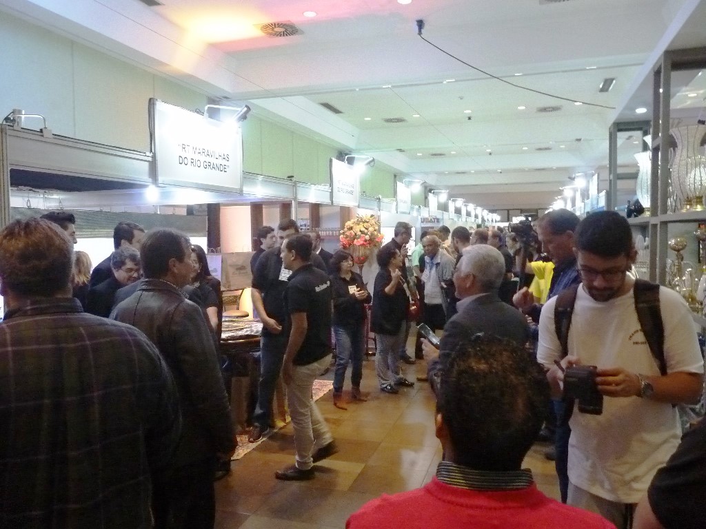 Corredores do Salão São Paulo de Turismo anterior.