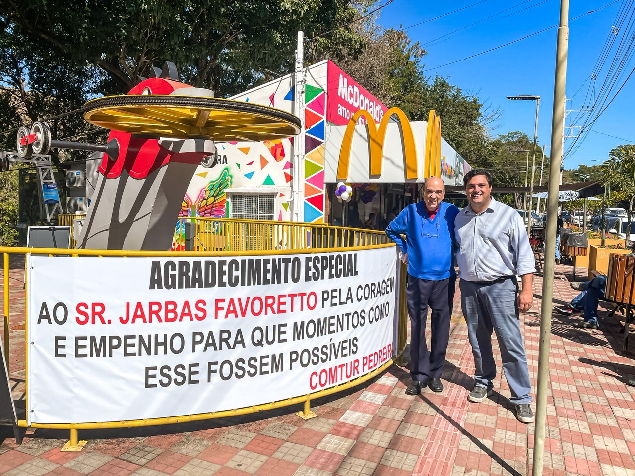 Jarbas Favoretto ao lado do prefeito Fábio Polidoro. Foto Alexandra Tahan.
