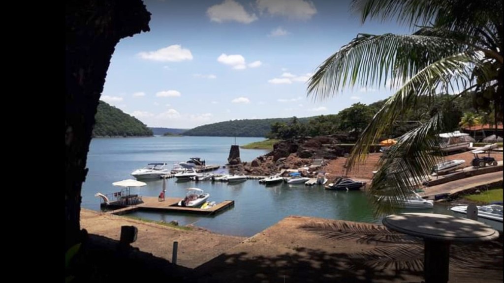 O Turismo Náutico te espera em Chavantes (SP).  Foto da Prefeitura.