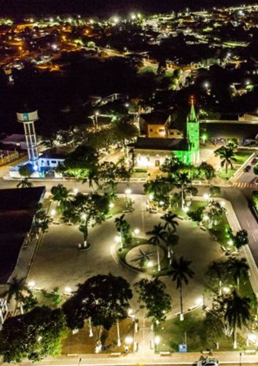 Praça Central de Santo Expedito (SP). 