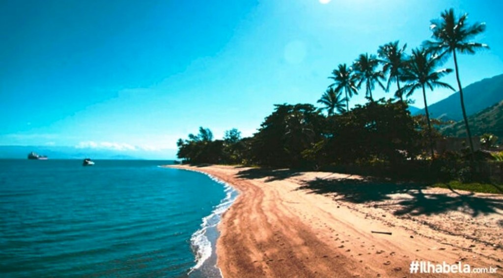 Praia do Pequeá, em Ilhabela (SP).  Foto Marcel Carsono.