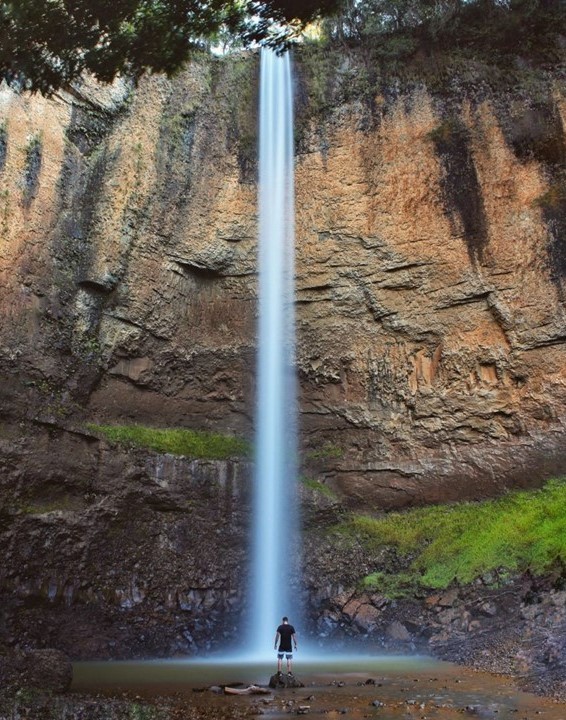 Cachoeira Saltão, com 75m, em Itirapina (SP).