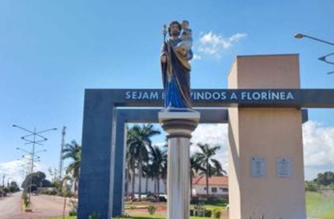 Portal da cidade de Florínea (SP).