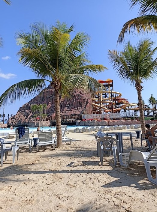 Praia com areia convidativa. Foto Marcelo Stelutti.