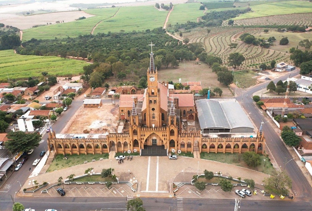 Santuário de NS Conceição Montesina, em Morte Alto (SP).