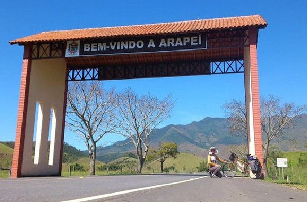 Visite Arapeí e sua história.