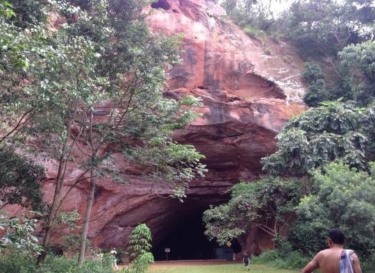 Gruta do Itambé, em Altinópolis (SP) 