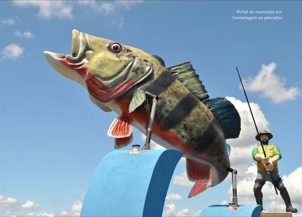 Homenagem aos pescadores, em Adolfo (SP). 
