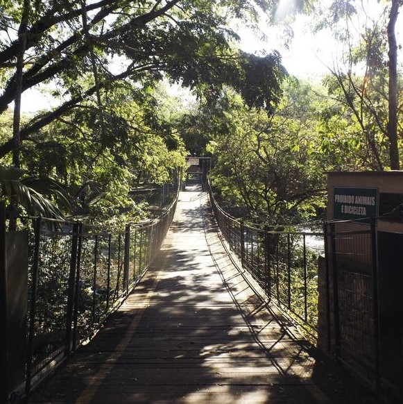 Ponte Pênsil em São José do Rio Pardo (SP).